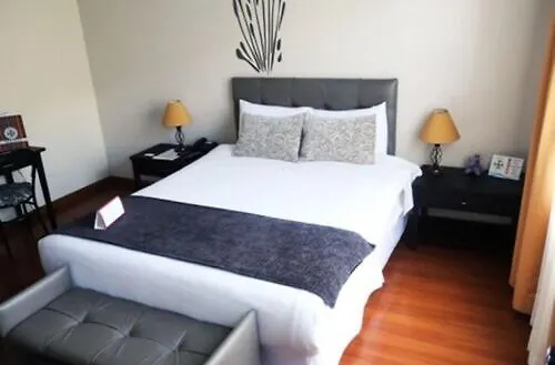 ****  Embassy Quito Hotel Ecuador