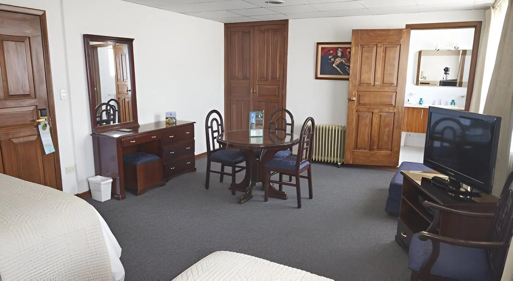 Embassy Quito Hotel